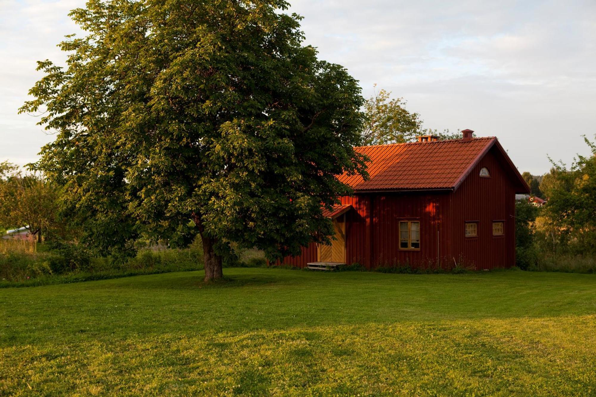 Sahlstroemsgarden Guest House Torsby Exterior foto