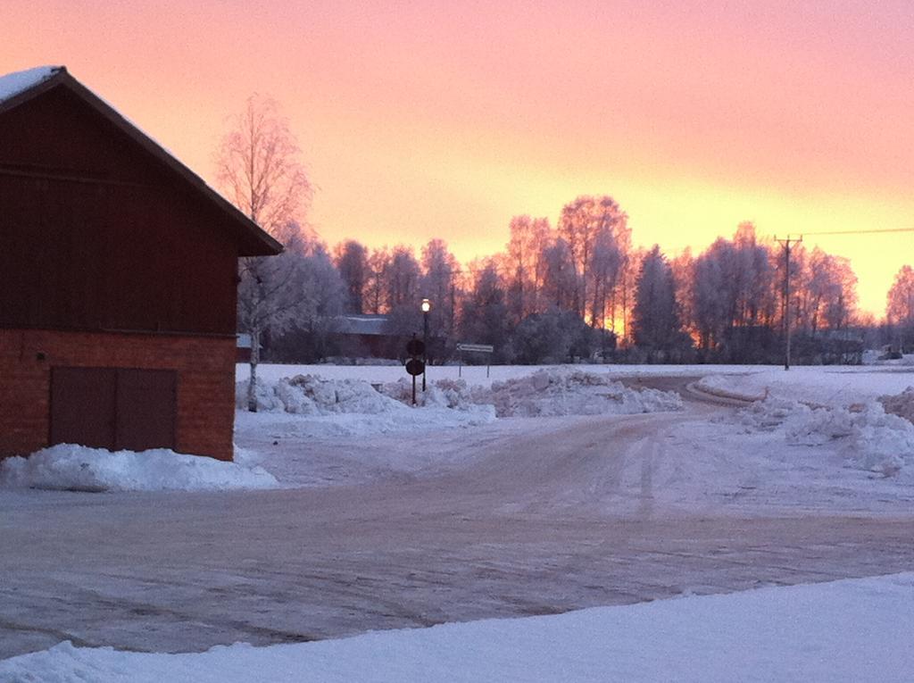 Sahlstroemsgarden Guest House Torsby Exterior foto